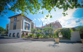  Hotel Lou Castelet  Карро